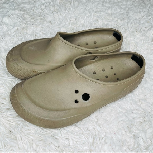 CROCS Other - Crocs slippers m10 w12